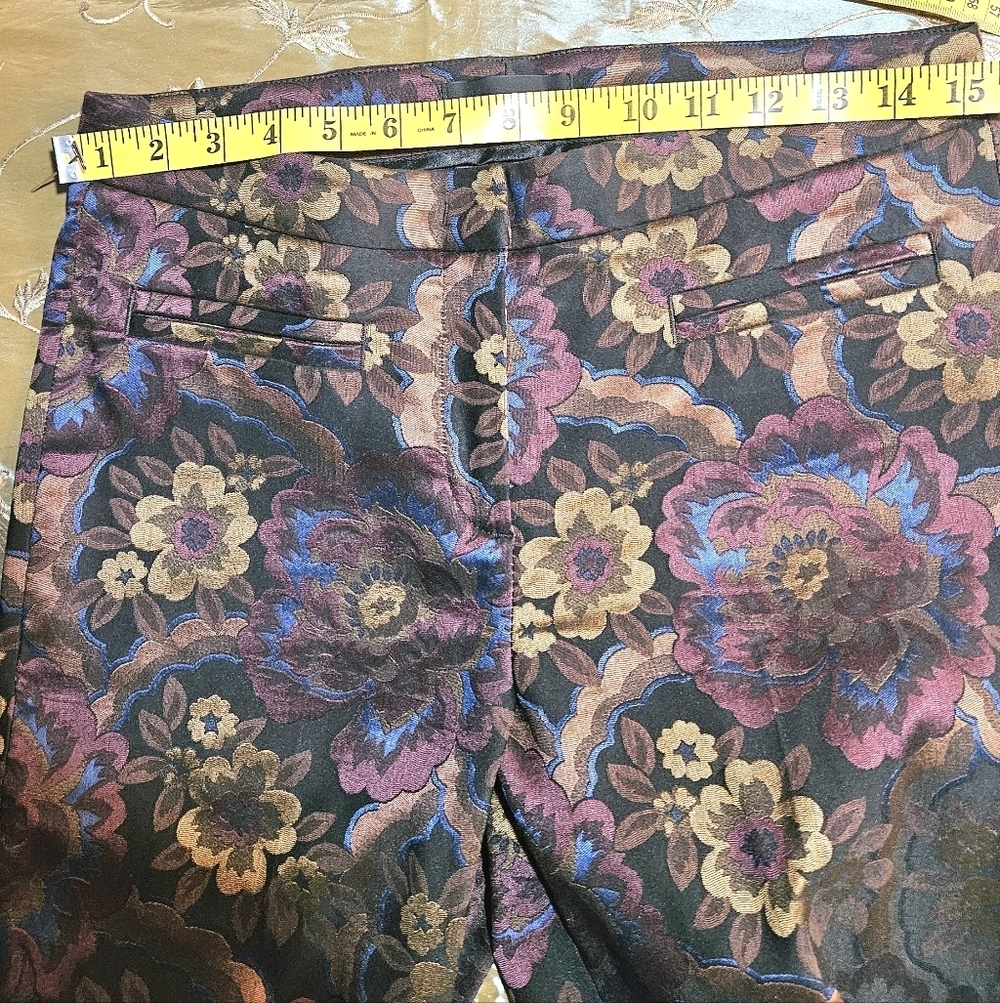 Stylish Brocade Print Pants - Picture 9 of 13